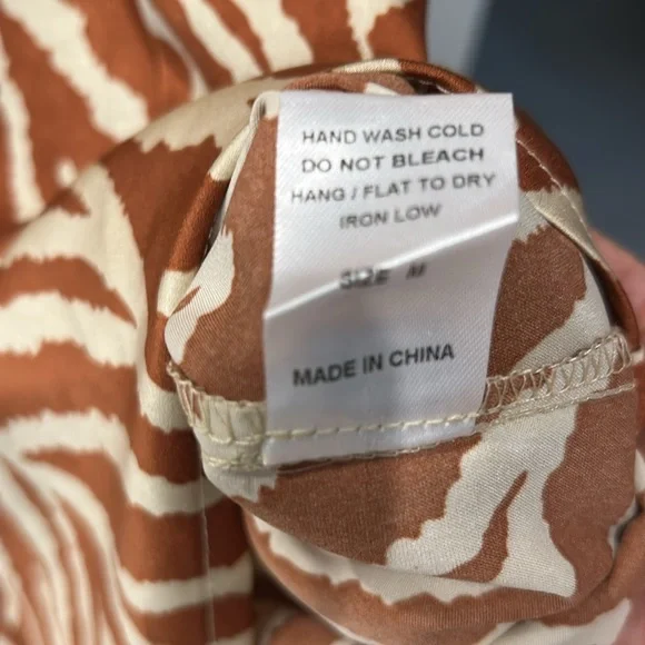 Brand new with tags button down dress with belt. Can be used also as a top - Picture 11 of 13